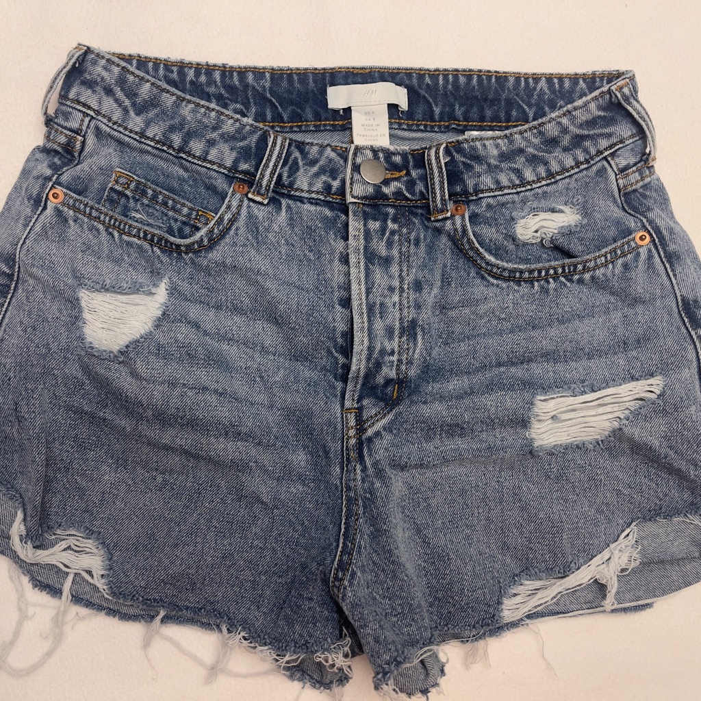 Size 6 H&M Distressed Shorts #5